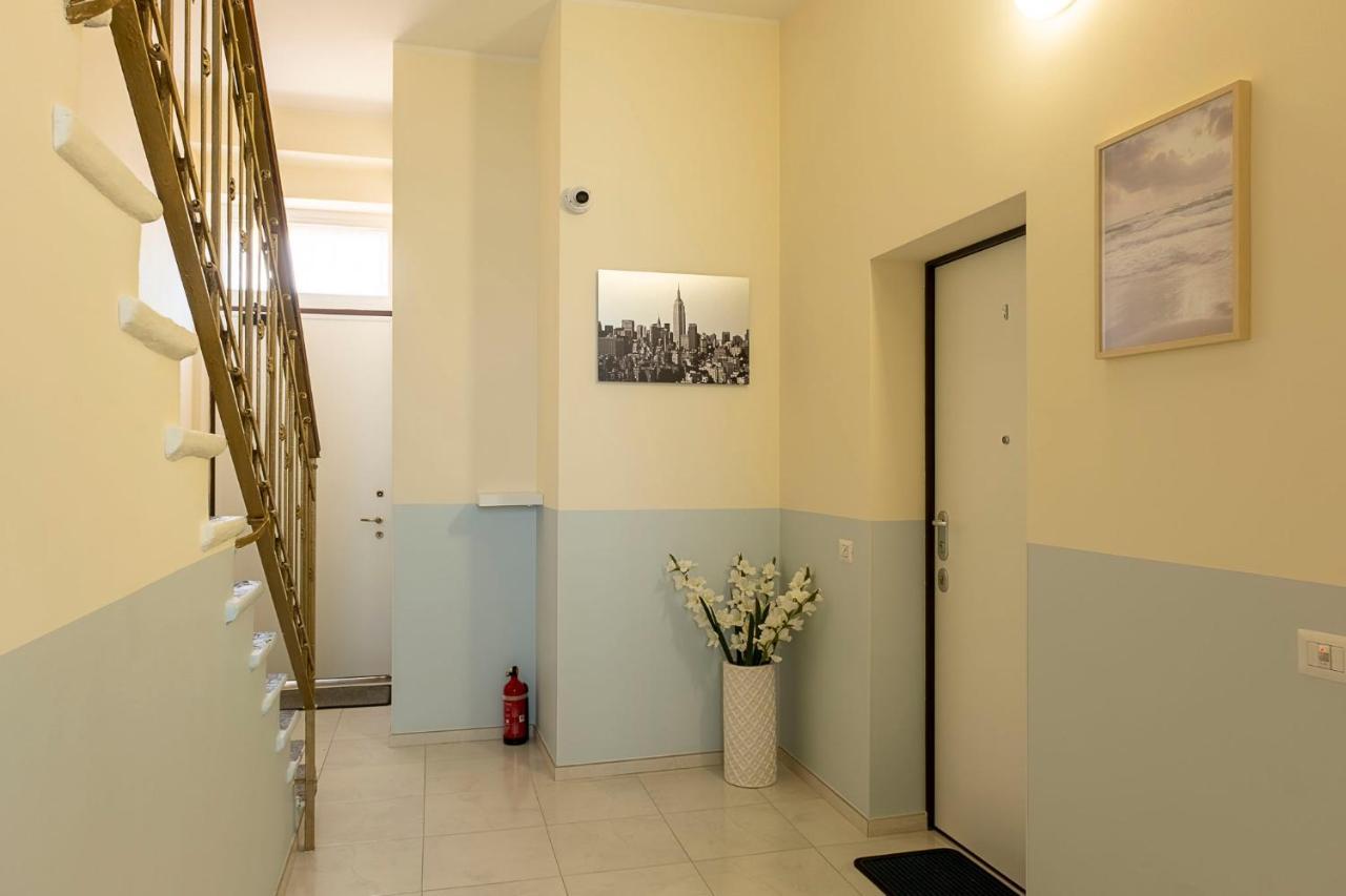 Leader Apartment 4 - Monzino - Hockey Msg Arena - Linate - Μιλάνο Εξωτερικό φωτογραφία